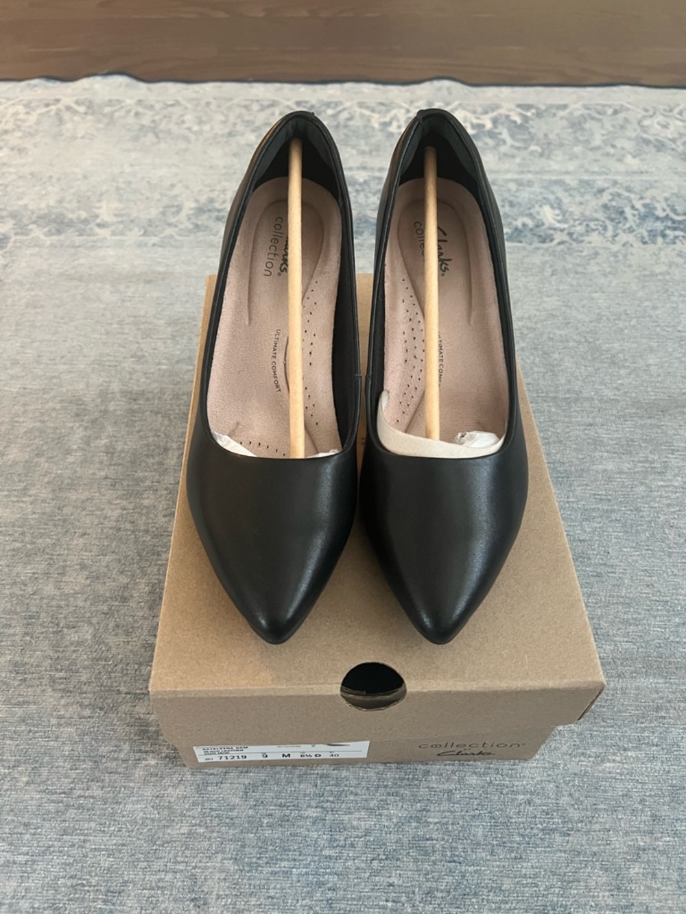 NEW Clarks Black Pointed-Toe Leather Heels